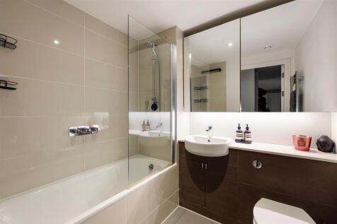 Honour Lea Avenue E20