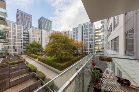 Honour Lea Avenue E20