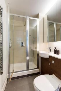 Honour Lea Avenue E20