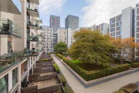 Honour Lea Avenue E20