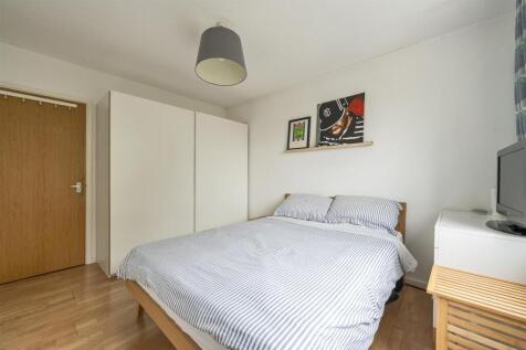 High Road Leytonstone, E11