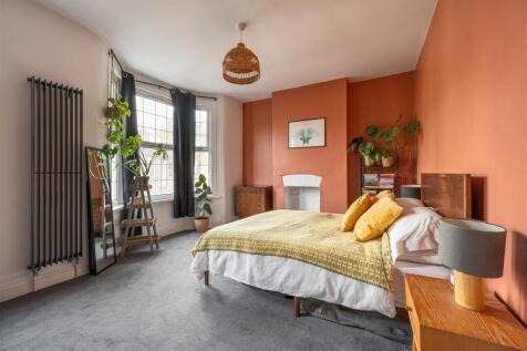 St. Winefride&#39;s Avenue, E12