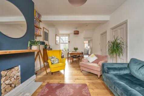 St. Winefride&#39;s Avenue, E12