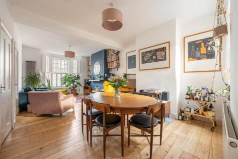 St. Winefride&#39;s Avenue, E12