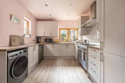 St. Winefride&#39;s Avenue, E12