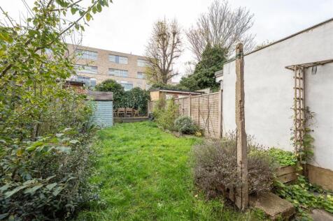 St. Winefride&#39;s Avenue, E12