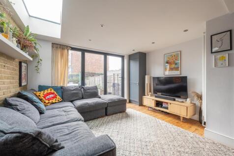 Vansittart Road, E11