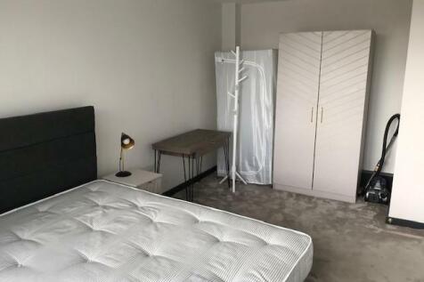 bedroom..jpg