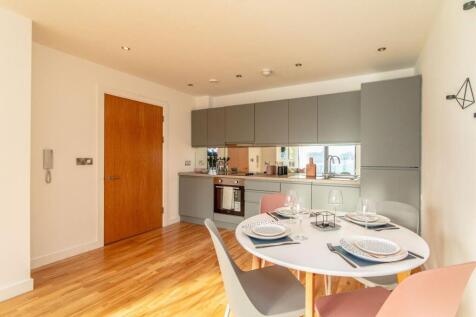 Dining &amp; Kitchen Area