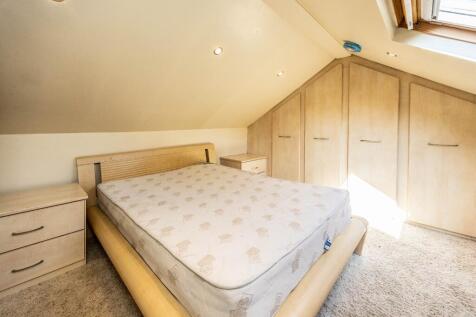 Loft/Bedroom 5