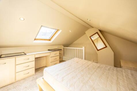 Loft/Bedroom 5