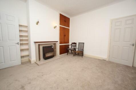 Lounge/Dining