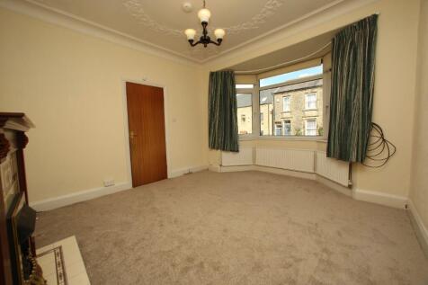 Lounge/Bed 1