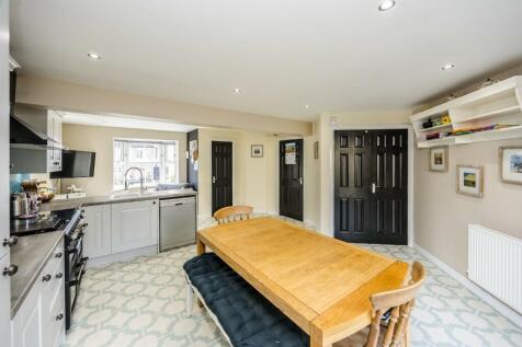 Kitchen/Dining