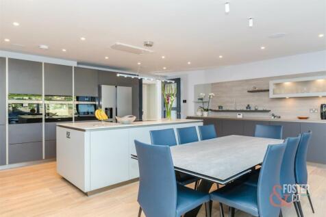 Meadow Close 3-3.JPG