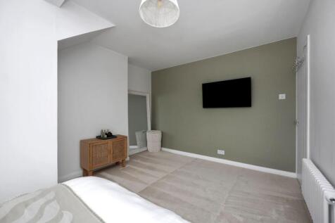 6,6 Seafield Bed.jpg