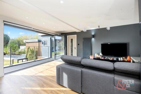 Meadow Close, 7-051.jpg