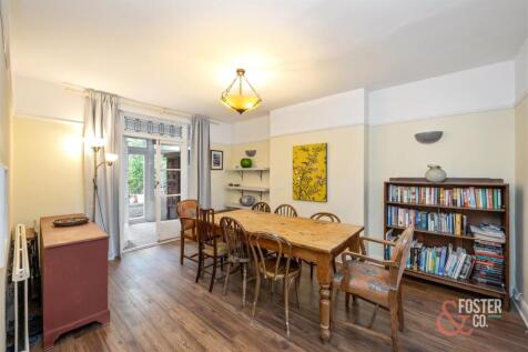 Goldstone Crescent, 42-014.jpg