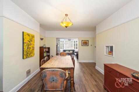 Goldstone Crescent, 42-015.jpg