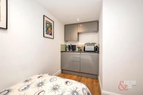 Goldstone Crescent, 42-027.JPG