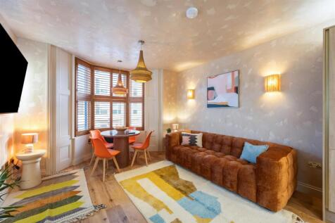 Ground Floor Flat-006.jpg