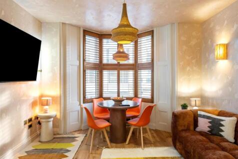 Ground Floor Flat-011.jpg