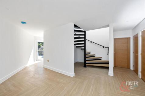 Chalky Field Close, Plot 1-013.jpg