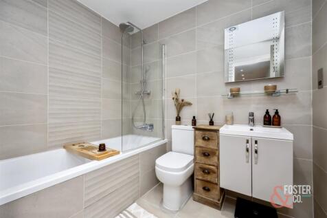 1A Stoneham Lofts, Flat 3-010.jpg