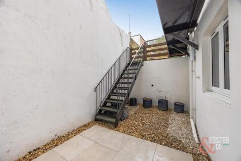 Avenue Court, Flat 2-9.JPG