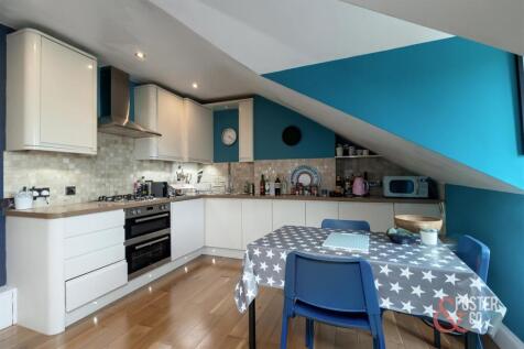 Clarendon Villas 31 Flat 4-003.jpg