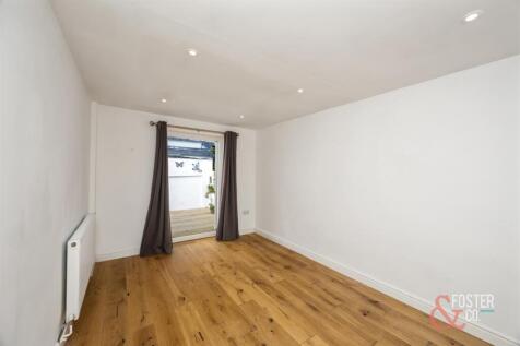 Hove Park Villas, 18a-003.jpg