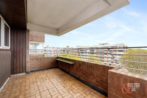 Eaton Gardens, Veric, 42-012.jpg