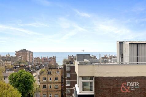 Eaton Gardens, Veric, 42-013.jpg