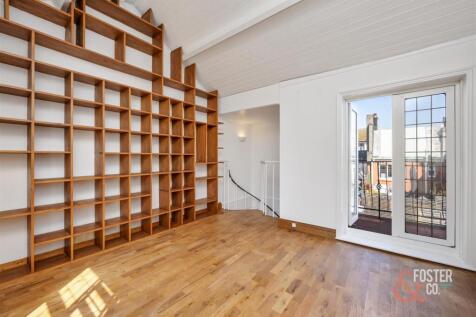 Upper Gardner Street_24-003.jpg