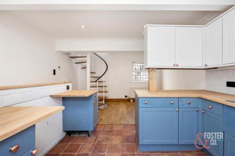 Upper Gardner Street_24-007.jpg