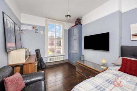 Eaton Road, 32-014.jpg