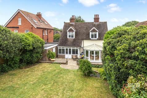 Benfield Way, 24-035.jpg