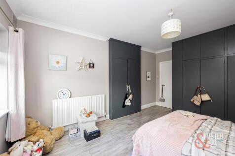 Vallance Road, 24-021.jpg