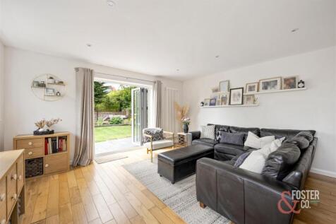 Wilbury Gardens, 28-021.JPG