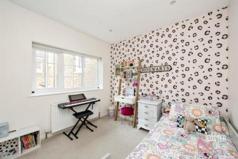 Wilbury Gardens, 28-038.JPG