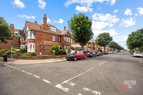 Vallance Gardens 43, 3-014.JPG
