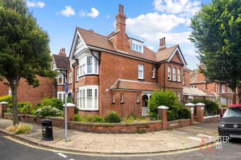 Vallance Gardens 43, 3-011.JPG