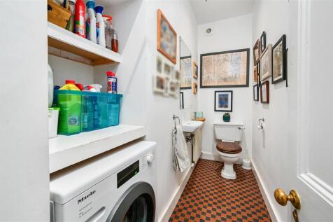6 WilburyCresent, Hove, BN3 (28).jpg