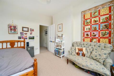 6 WilburyCresent, Hove, BN3 (17).jpg