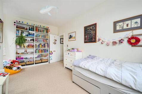 6 WilburyCresent, Hove, BN3 (19).jpg