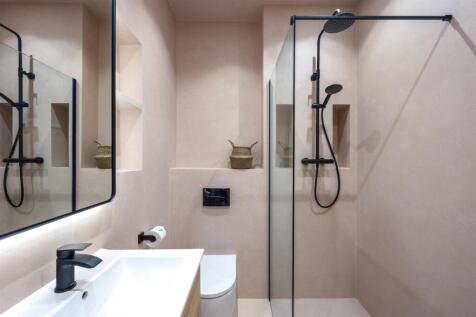 First Floor Flat-006.jpg