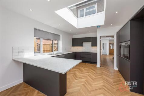Ashfold Avenue, 5_018.jpg