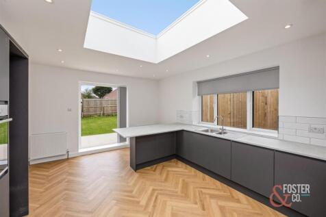 Ashfold Avenue, 5_016.jpg