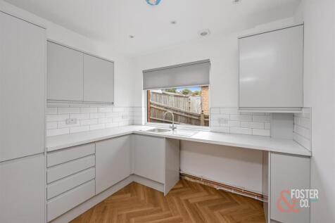 Ashfold Avenue, 5_019.jpg