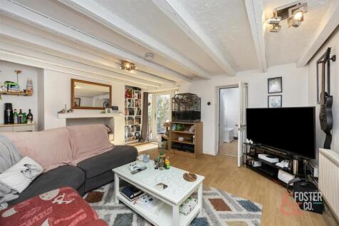 York Road 34, Basement Flat-005.JPG